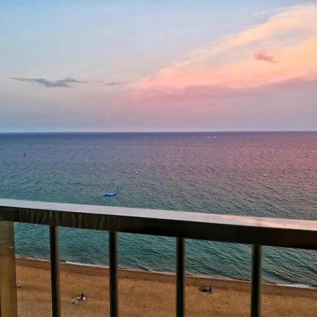 Apartamento Passeig Maritim Daire *